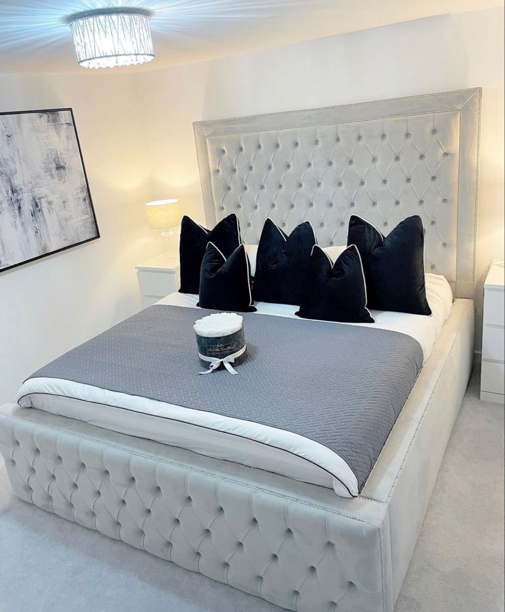 18'' Side Base Tufted Hilton Style Tall Headboard Upholstered Bed - Image 2