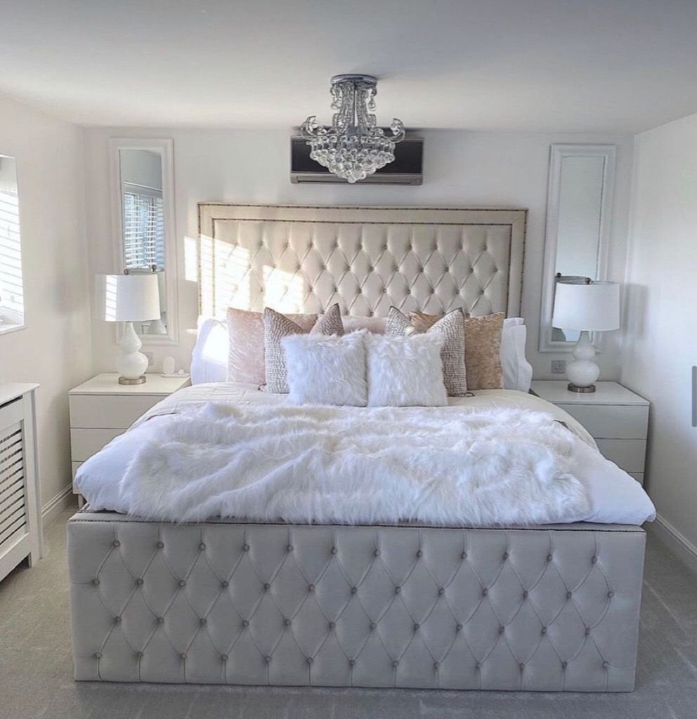 18'' Side Base Tufted Hilton Style Tall Headboard Upholstered Bed - Image 12