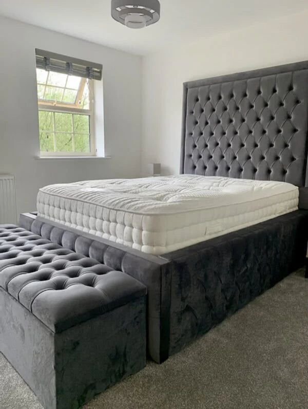 18'' Side Base Tufted Hilton Style Tall Headboard Upholstered Bed - Image 6